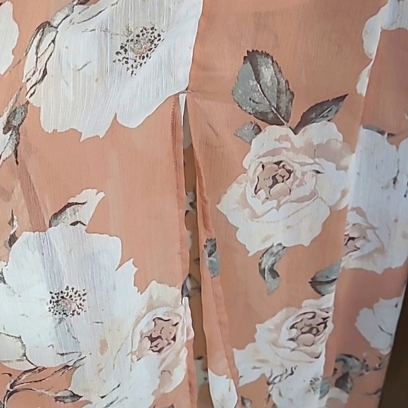 Dynamite peach floral lightweight halter neck lined slit front maxi dress - Picture 4 of 14